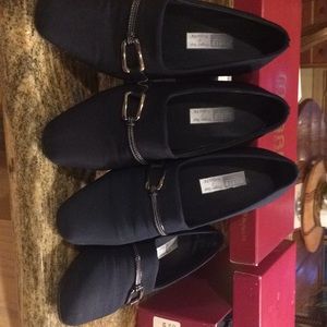 2pair shoes size 6M.  Munro “cindi” pumps.